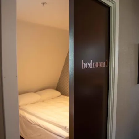 Luxury In Bergen's Gastronomic District 베르겐